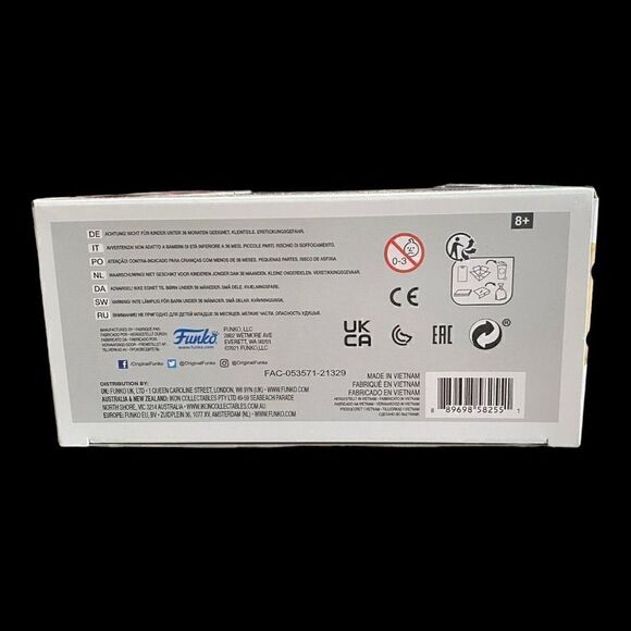 Funko Pop! VHS Covers: Beauty and The Beast - Belle with Mirror (01) New Sealed - Picture 7 of 8